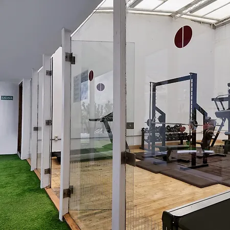 מלון Bull Astoria 3*