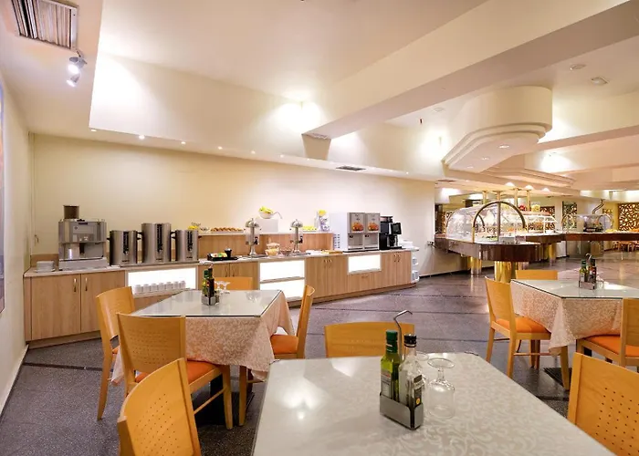 Bull Astoria Готель 3*