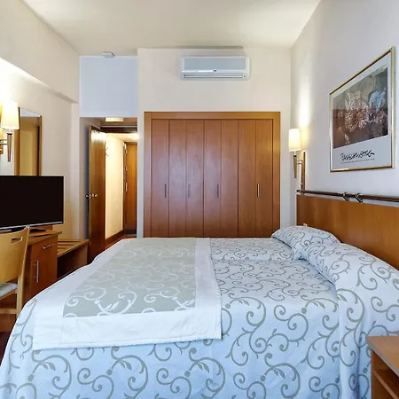 Bull Astoria Hotel 3*