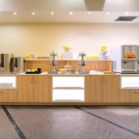 Bull Astoria Отель 3*